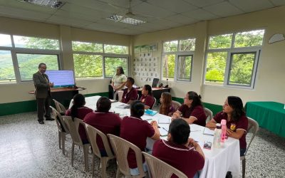 Capacitación del Modelo ENA a escuelas vecinas para fortalecer la calidad educativa
