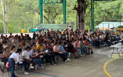 Escuela de Padres promueve entornos positivos para el desarrollo estudiantil